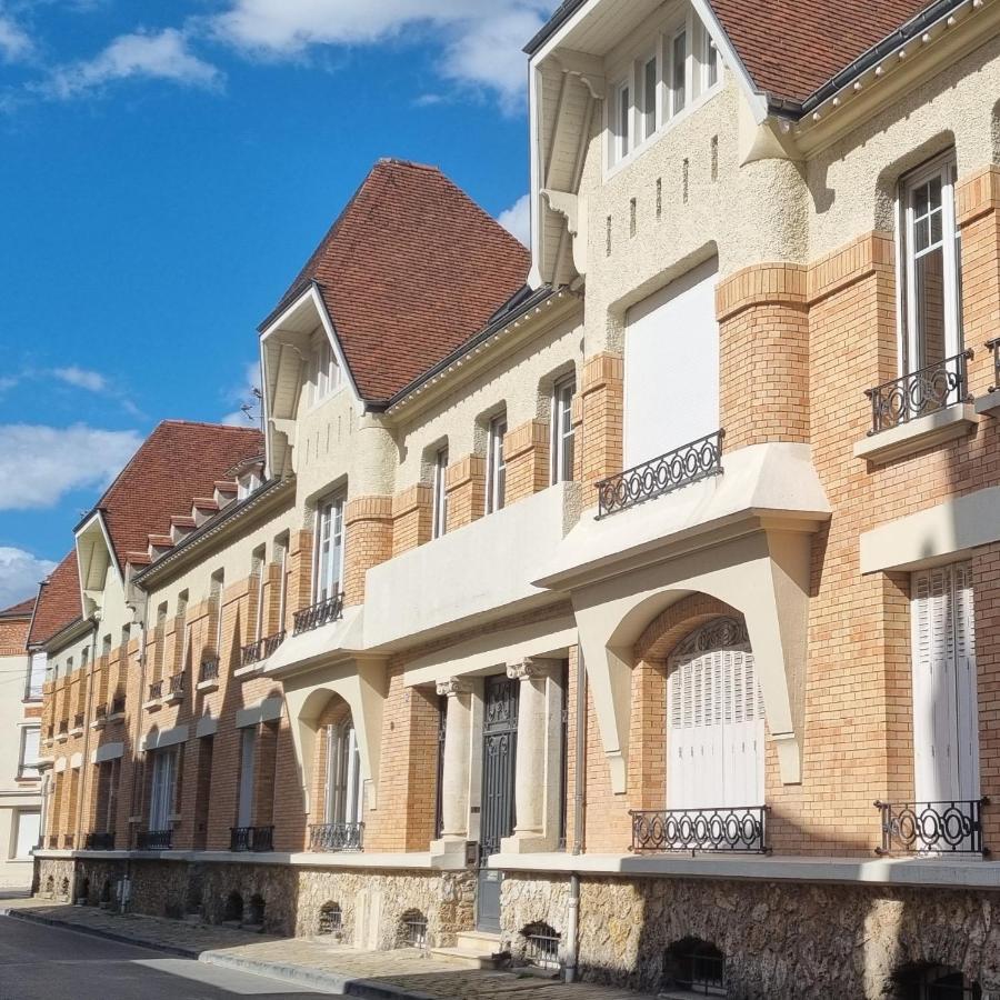 Au 53, Sous Le Chartil Apartment Reims Luaran gambar